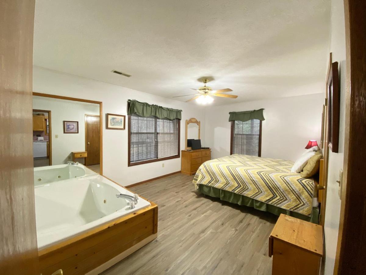 Secluded Romance Villa Gatlinburg Dış mekan fotoğraf